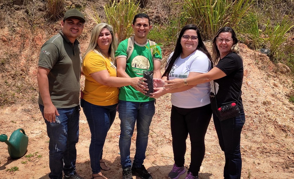 Na Semana do Dia da Árvore, Prefeitura de Itapororoca promoveu ações de doação de mais de 2.000 mudas e atividades em es